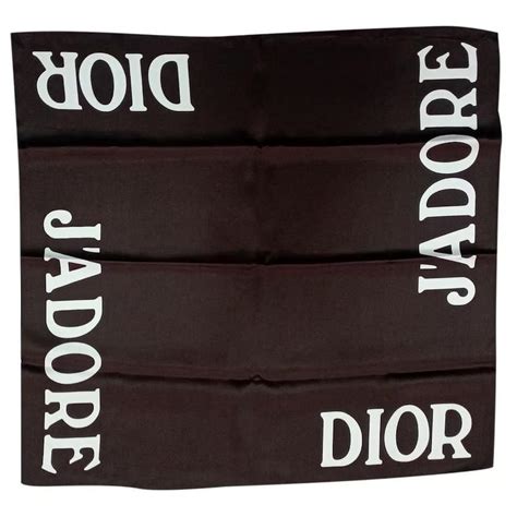 foulard dior noir|carrés de soie dior.